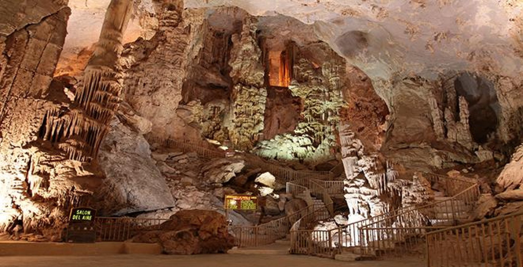 Aventur a Grutas de Garcia